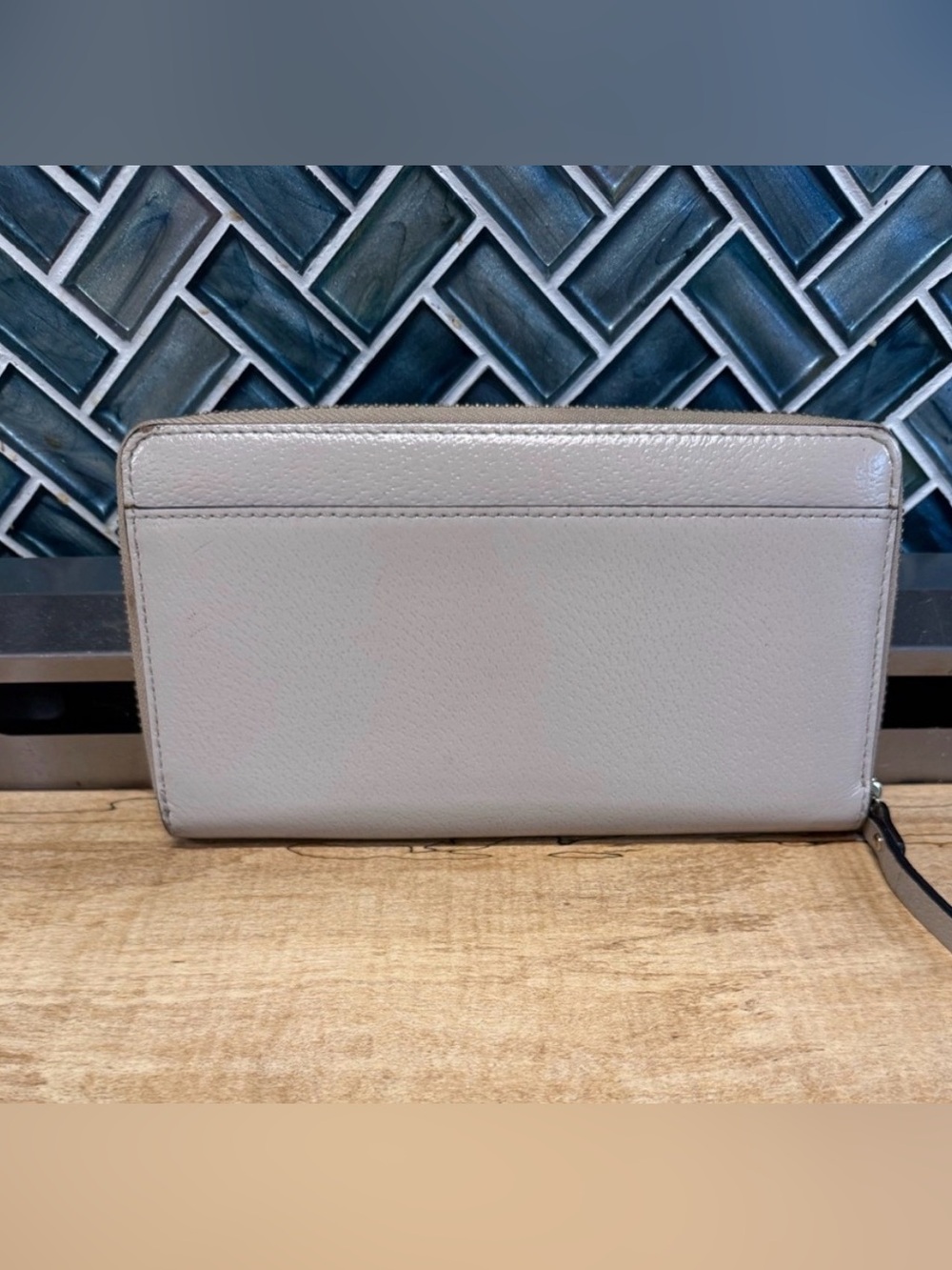 kate spade Wellesley Neda Zip-around Wallet - Picture 2 of 10